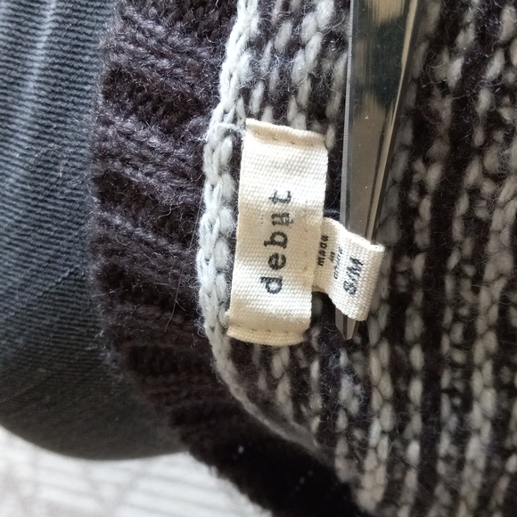 Debut Woven Knit Dark Grey & White Open Style, Size S/M - Picture 5 of 6